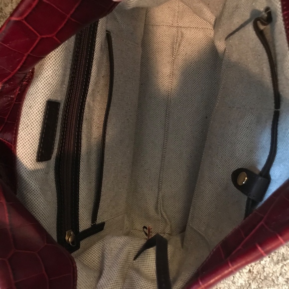 Dooney & Bourke Croc Embossed Leather Logo Lk Hobo - Picture 5 of 7